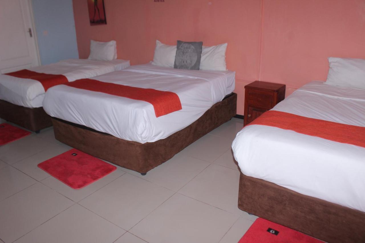 Global Guest House Kasane Exterior foto